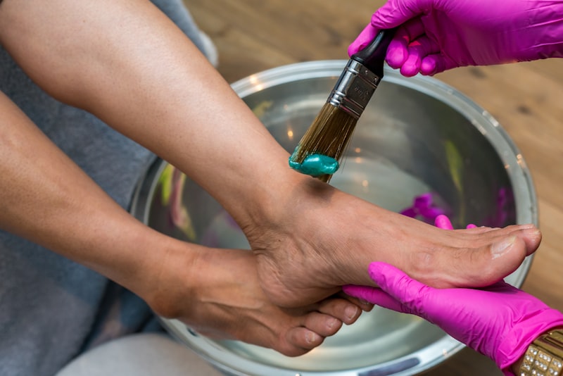 Deluxe Pedicure (5-min massage) — Yo2 Nail Bar